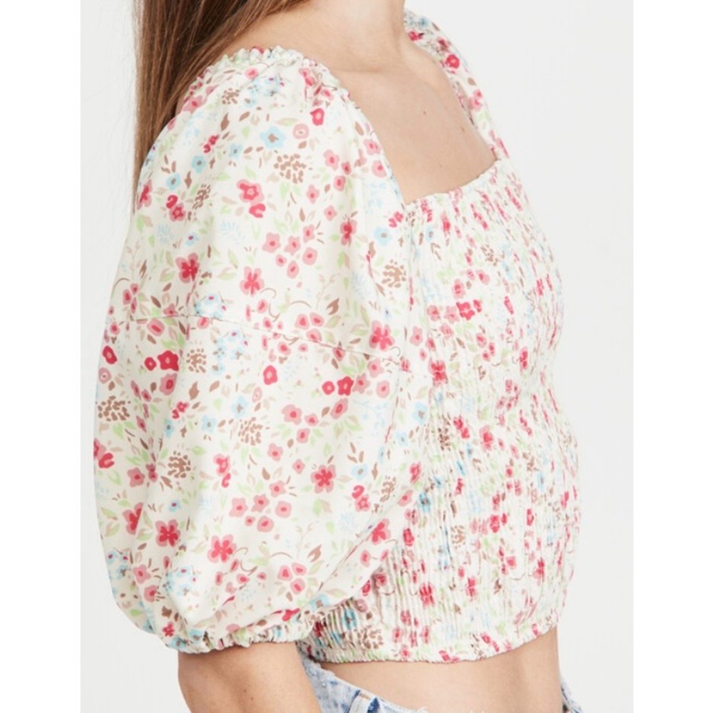 Sokie Collective White Puff Sleeve Ditsy Floral Smocked Top